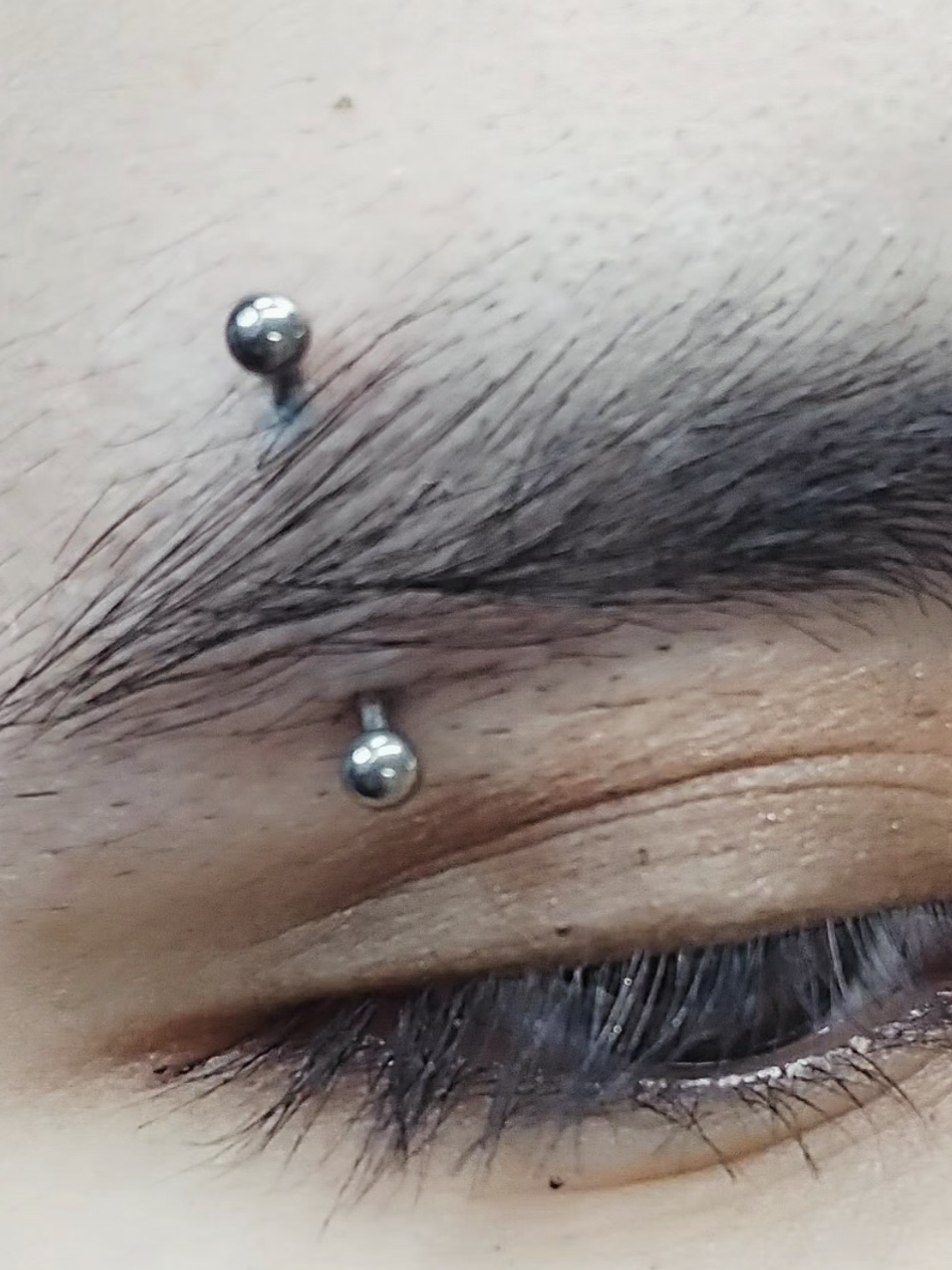 Perforacion eyebrow (ceja) 1