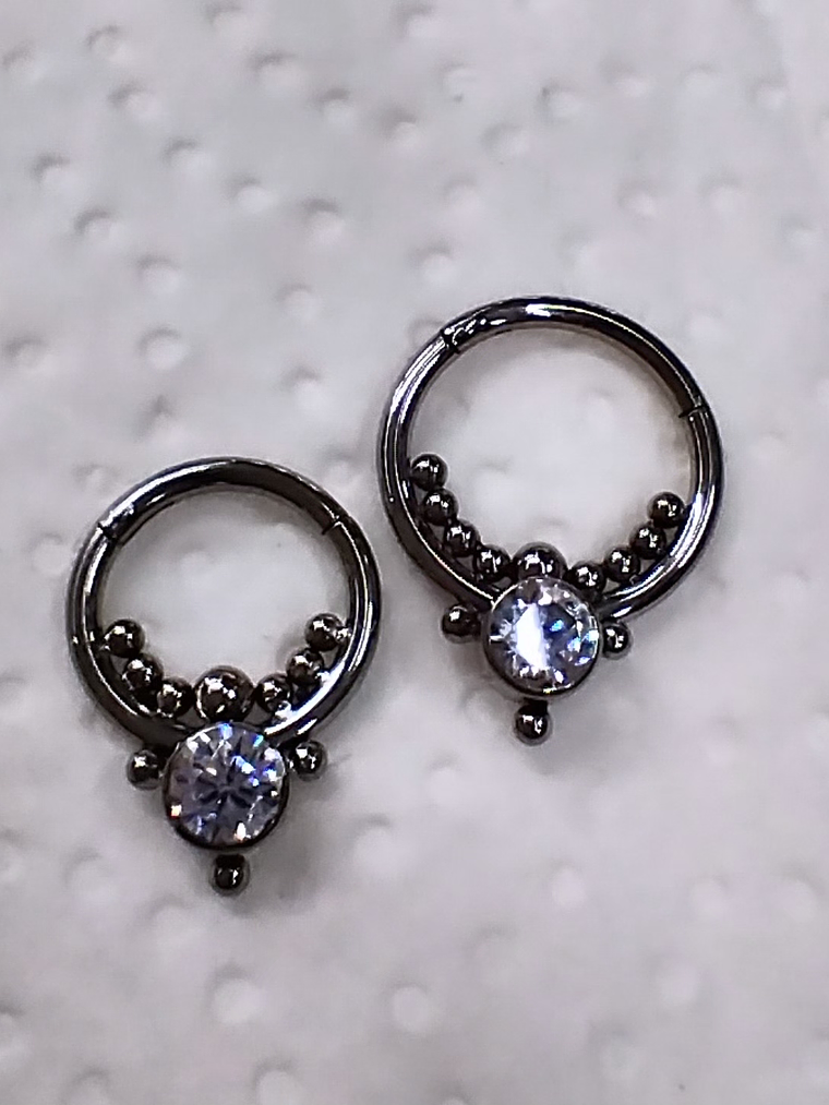 Argolla clicker de titanio con circonitas 10mm 2