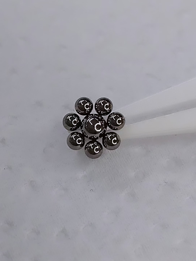 Top flor de esferas en titanio grado implante 16g 1