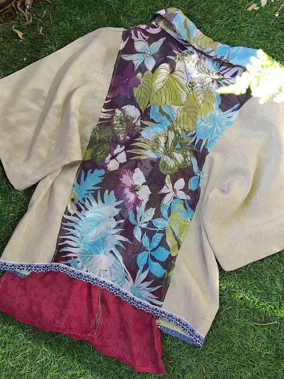 Blusa modificada, talla XS / S , prenda única  3