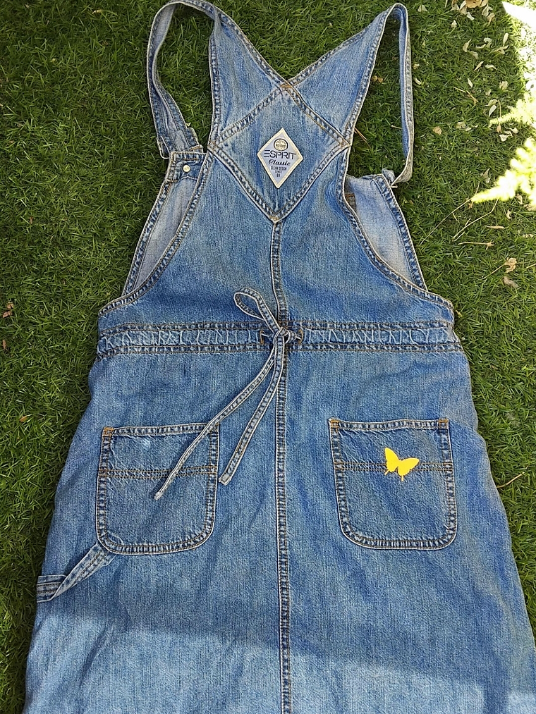 Jardinera falda estampada  talla S/M única.  3