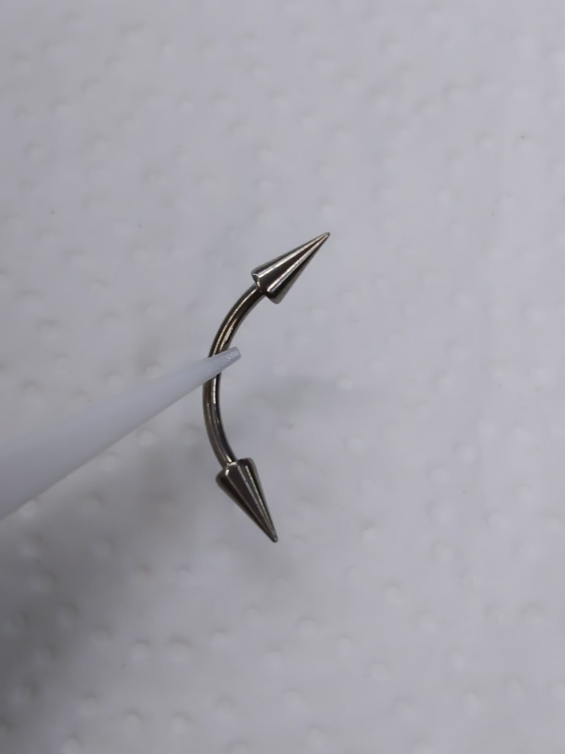 Barbell curvo 6, 8, 10 o 12 mm + 2 puntas largas de titanio grado implante 16g 1