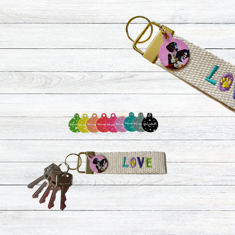 Quieres llevar a tu amigo fiel a todos lados en nuestra plaquita personalizada?