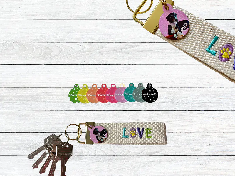Quieres llevar a tu amigo fiel a todos lados en nuestra plaquita personalizada?