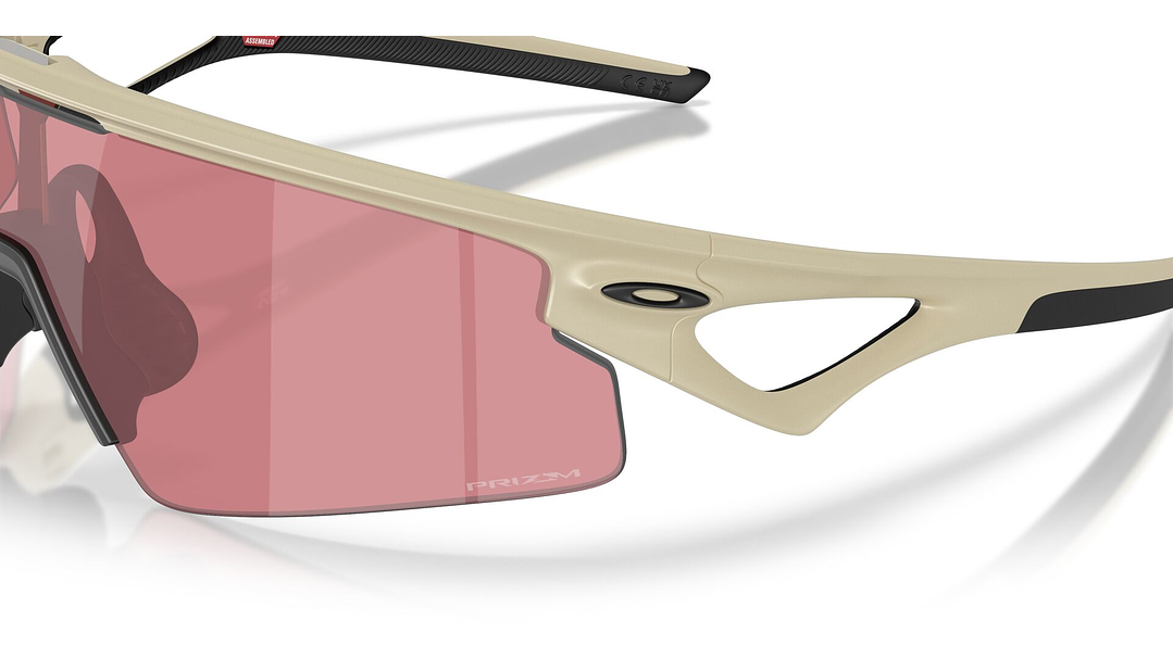 Oakley Sphaera Strike OO9531-0737 2