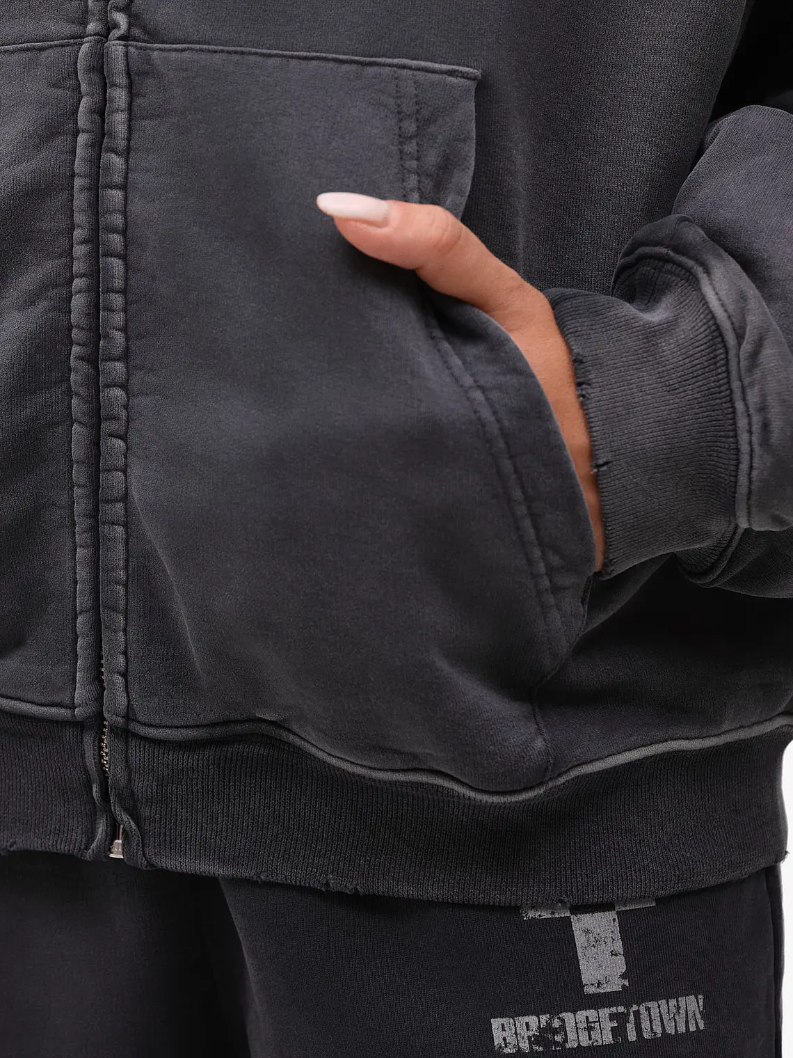 ZIPPER BTB BLACK 5