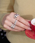 Anillo Bolitas
