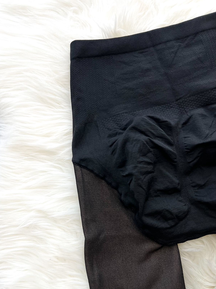 Pantys Efecto Piel con CALZÓN FAJA 2