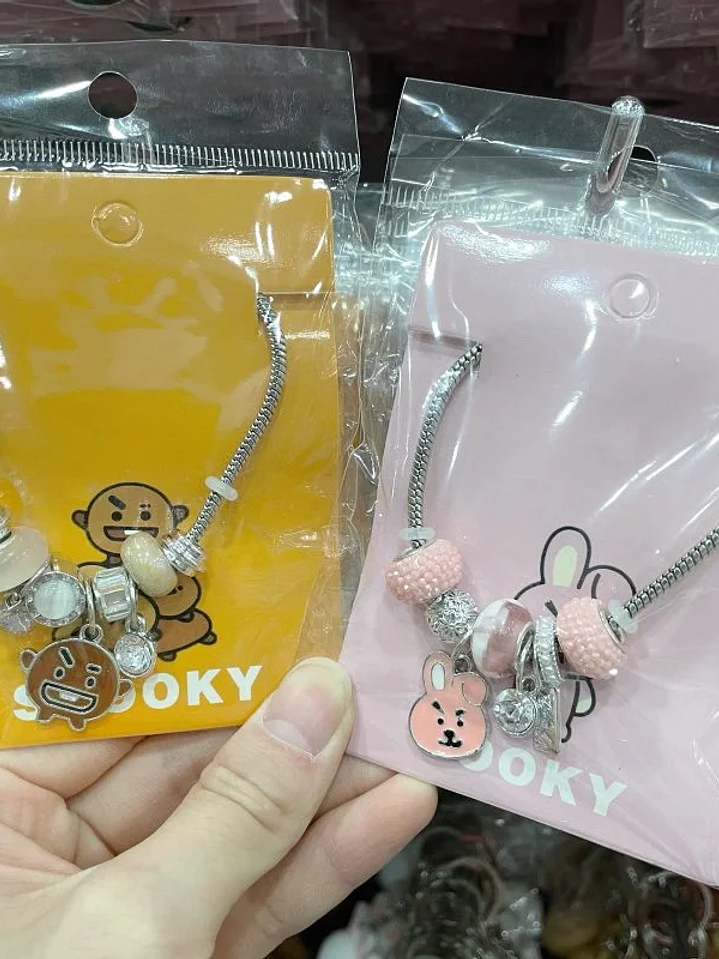 Pulseras BT21 3