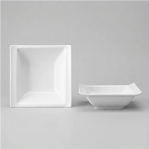 Taza cuadrada blanca
