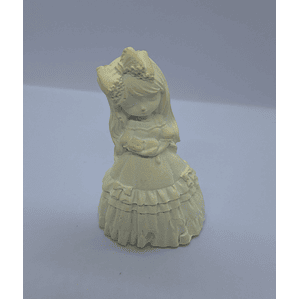 Andrea Princesa com gato ao colo