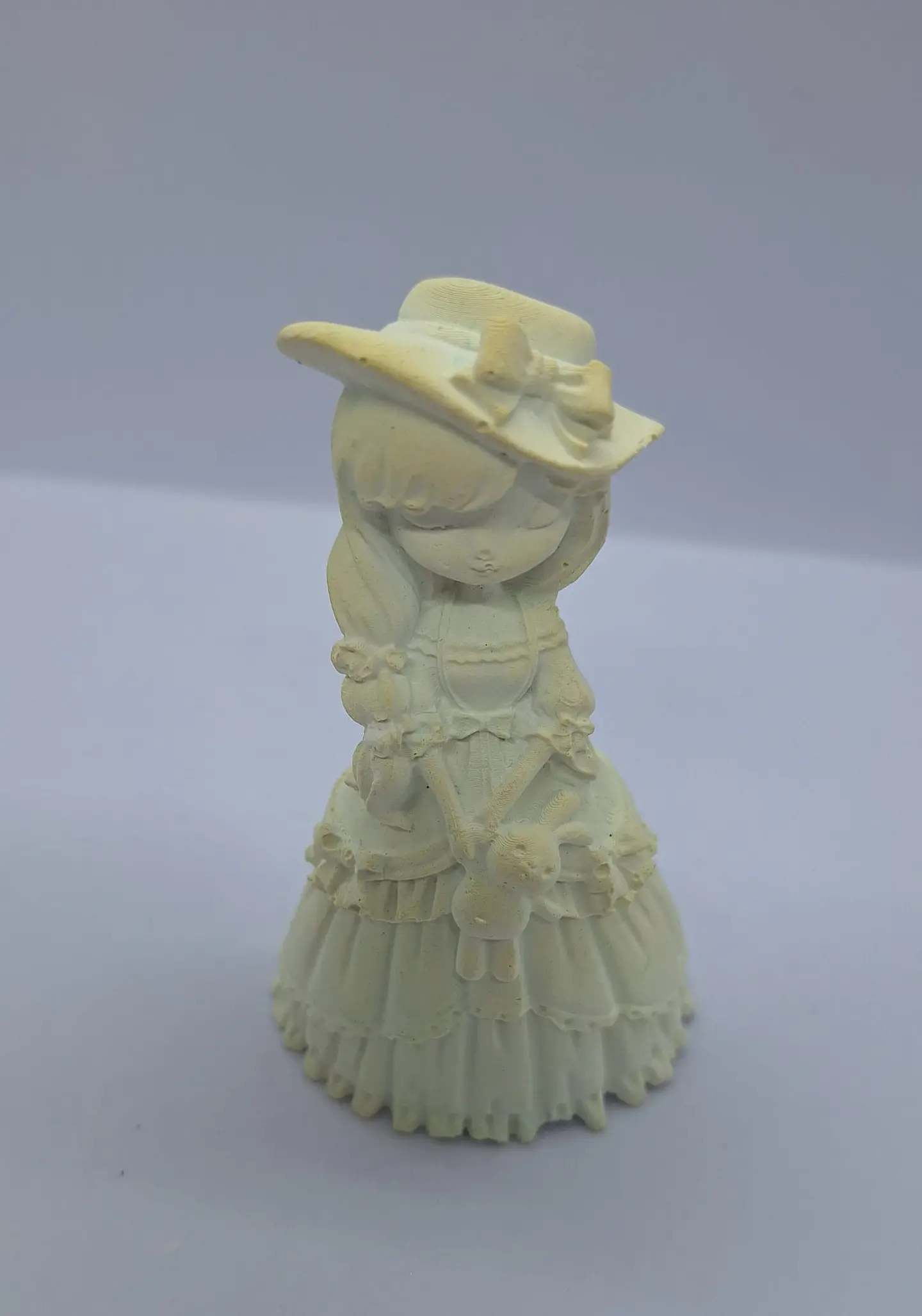 Estatueta Princesa Carmelinda com coelhinho 2