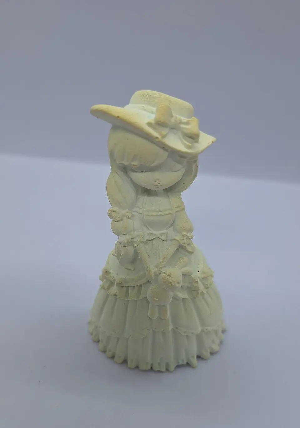 Estatueta Princesa Carmelinda com coelhinho 2