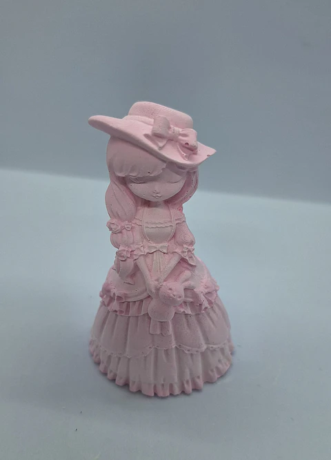 Estatueta Princesa Carmelinda com coelhinho