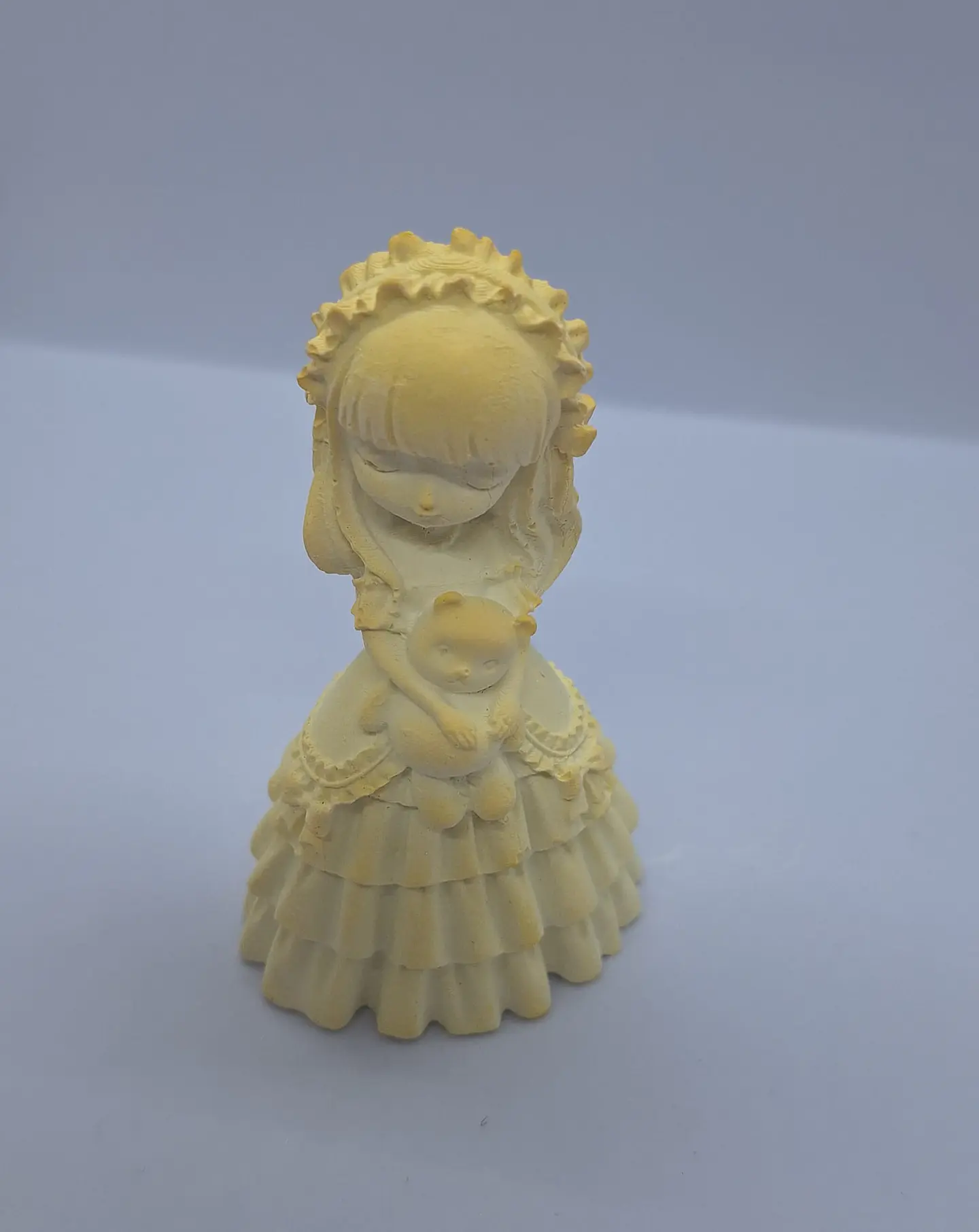 Estatueta Princesa Sissi com ursinho 2