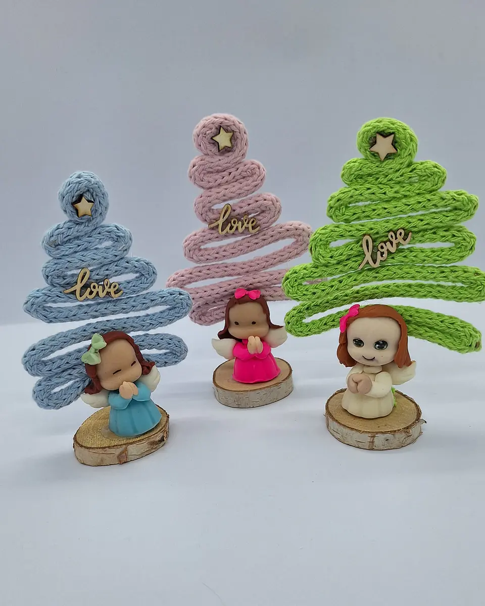 Anjinhos com Arvore Natal azul 3