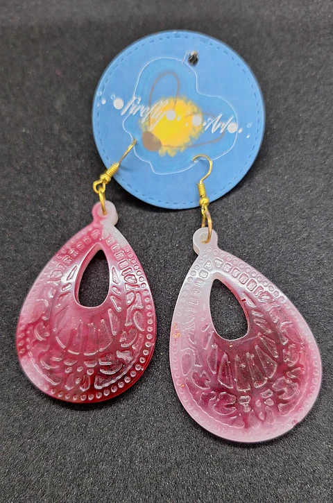 Brincos Resina Gota Avermelhada com relevo
