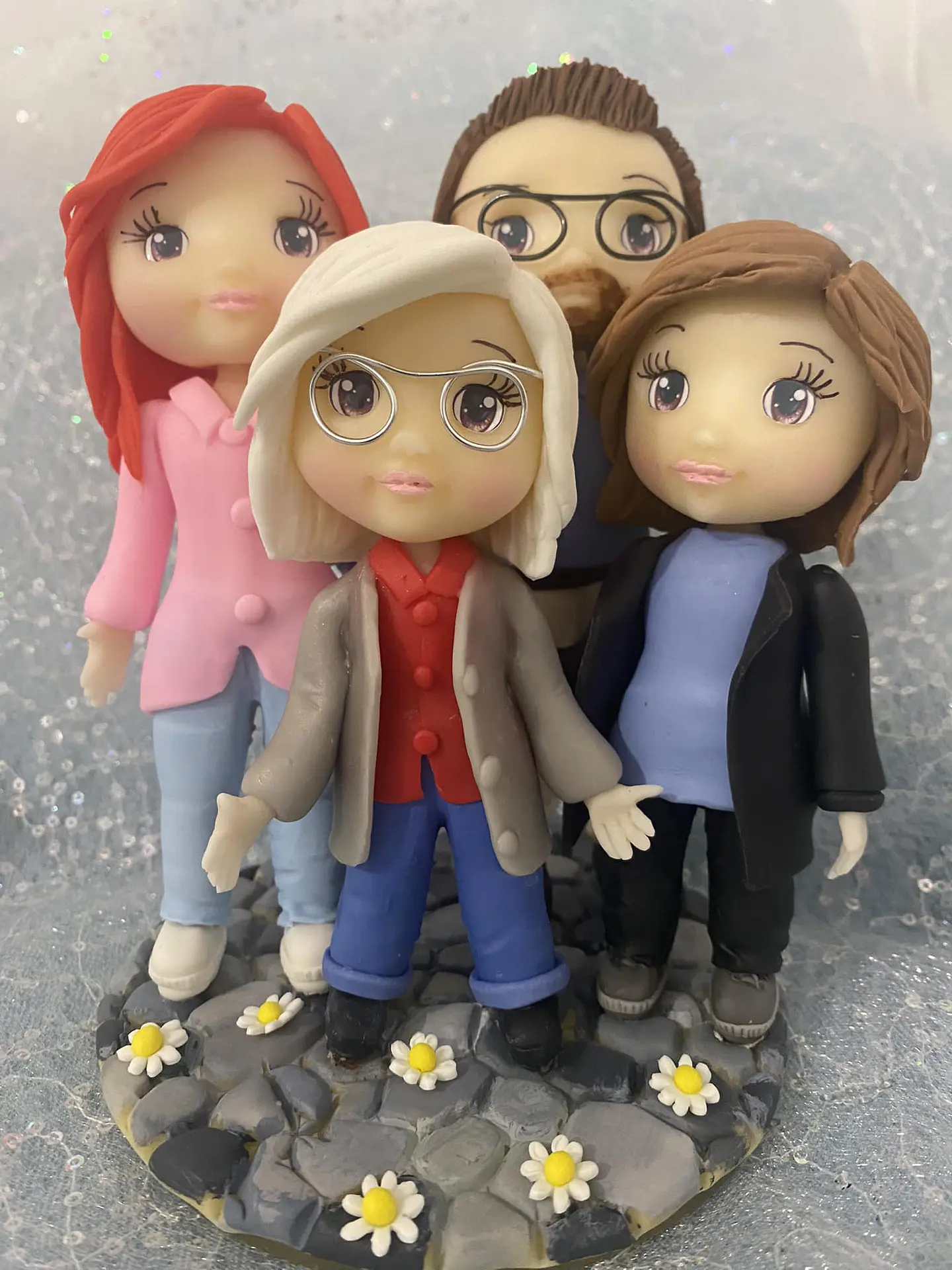 Estatueta Família | Personalizada em Porcelana Fria 1