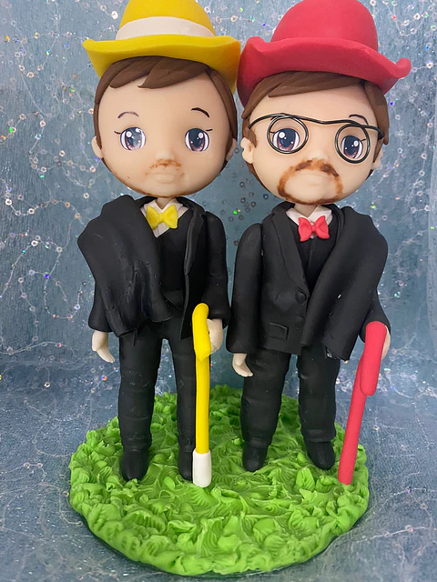 Estatueta de Finalistas com Amigo | Personalizada Porcelana Fria