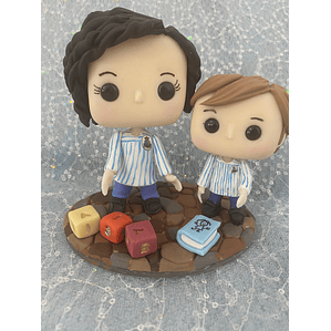 POP Estatueta Personalizada em Biscuit Educadora e Aluno