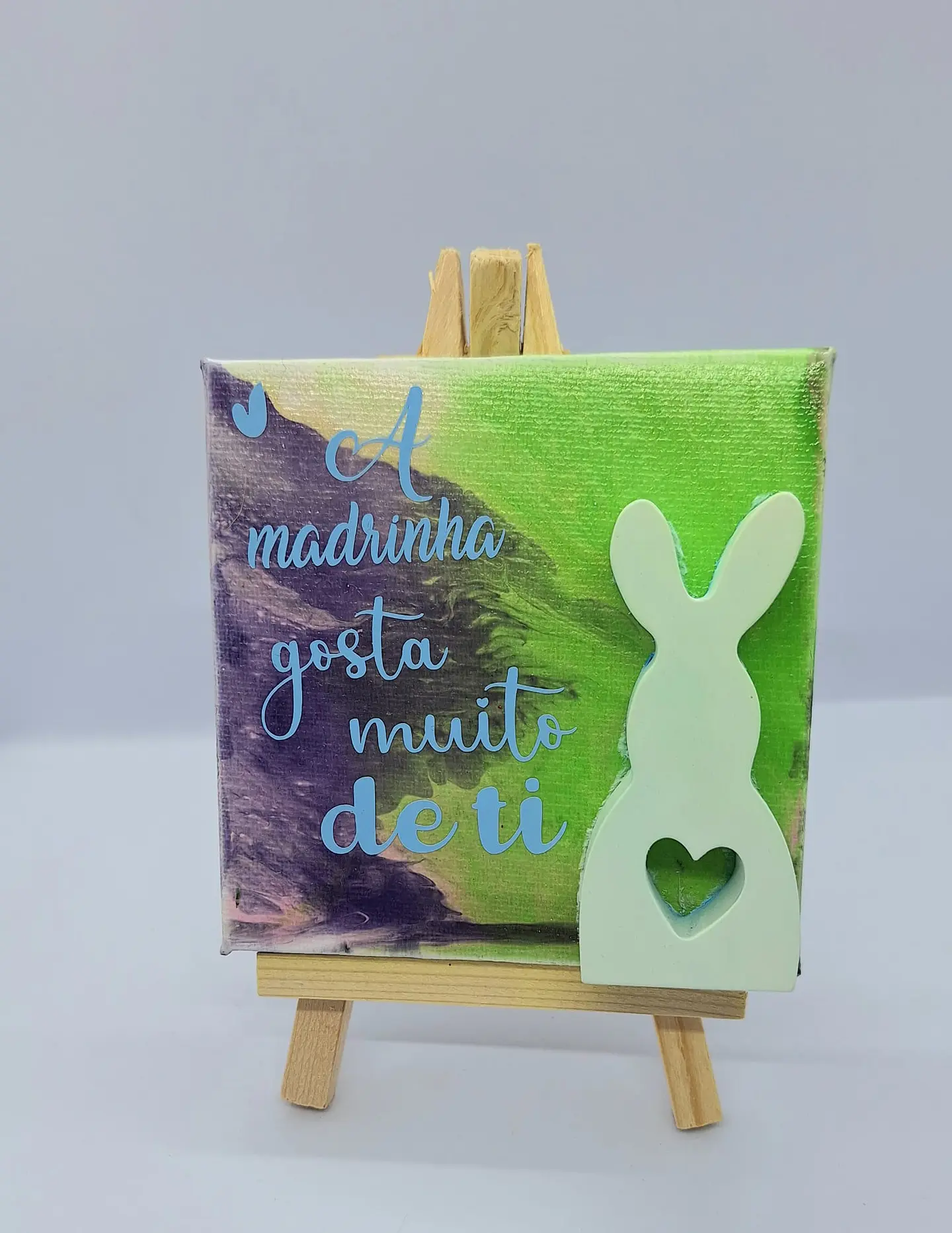 Tela “A Madrinha Gosta Muito de Ti” – Coelhinho em Gesso 1