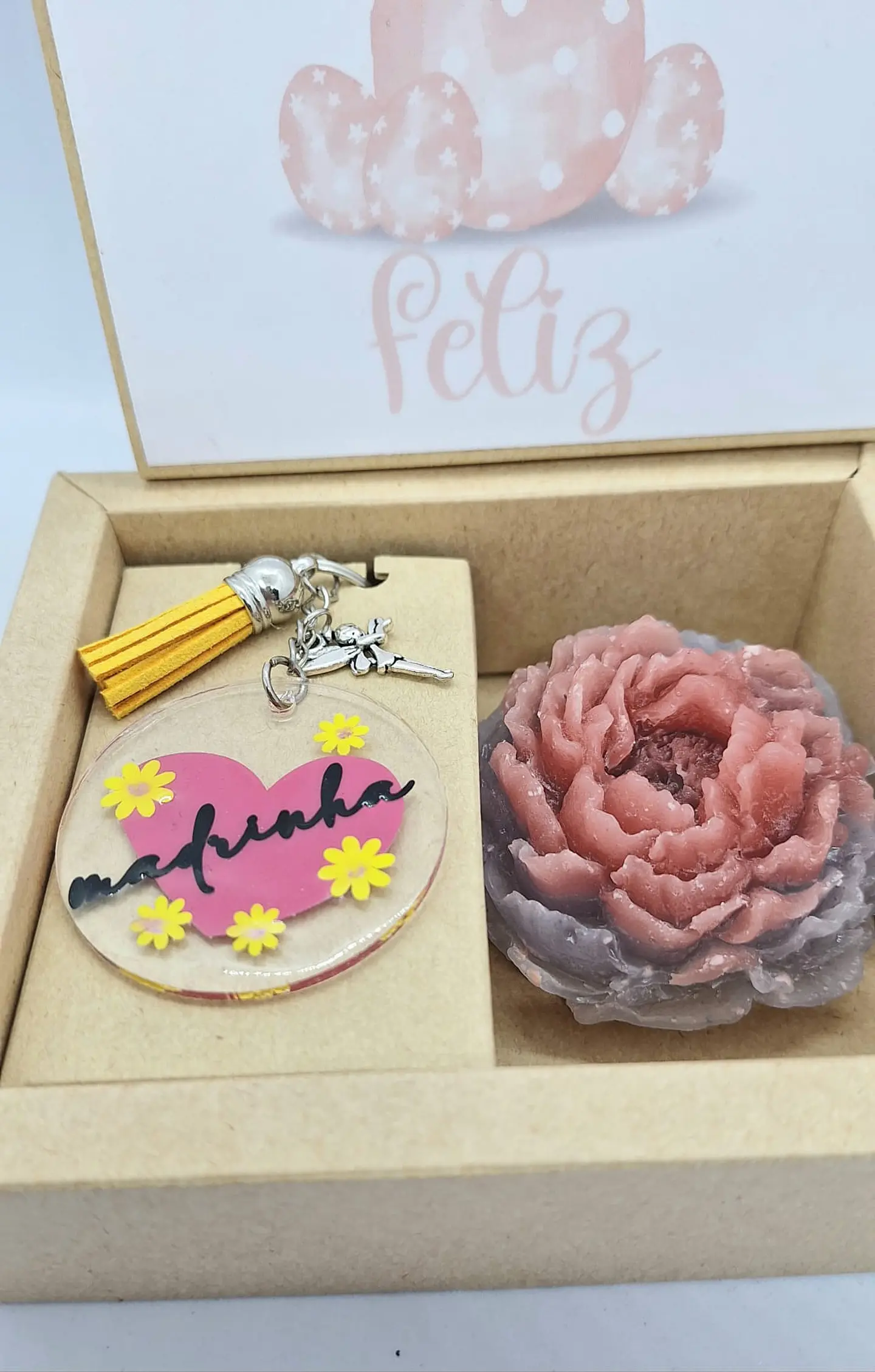 GiftBox Madrinha Rosa – Vela Peónia & Porta‑Chaves Fadinha 2