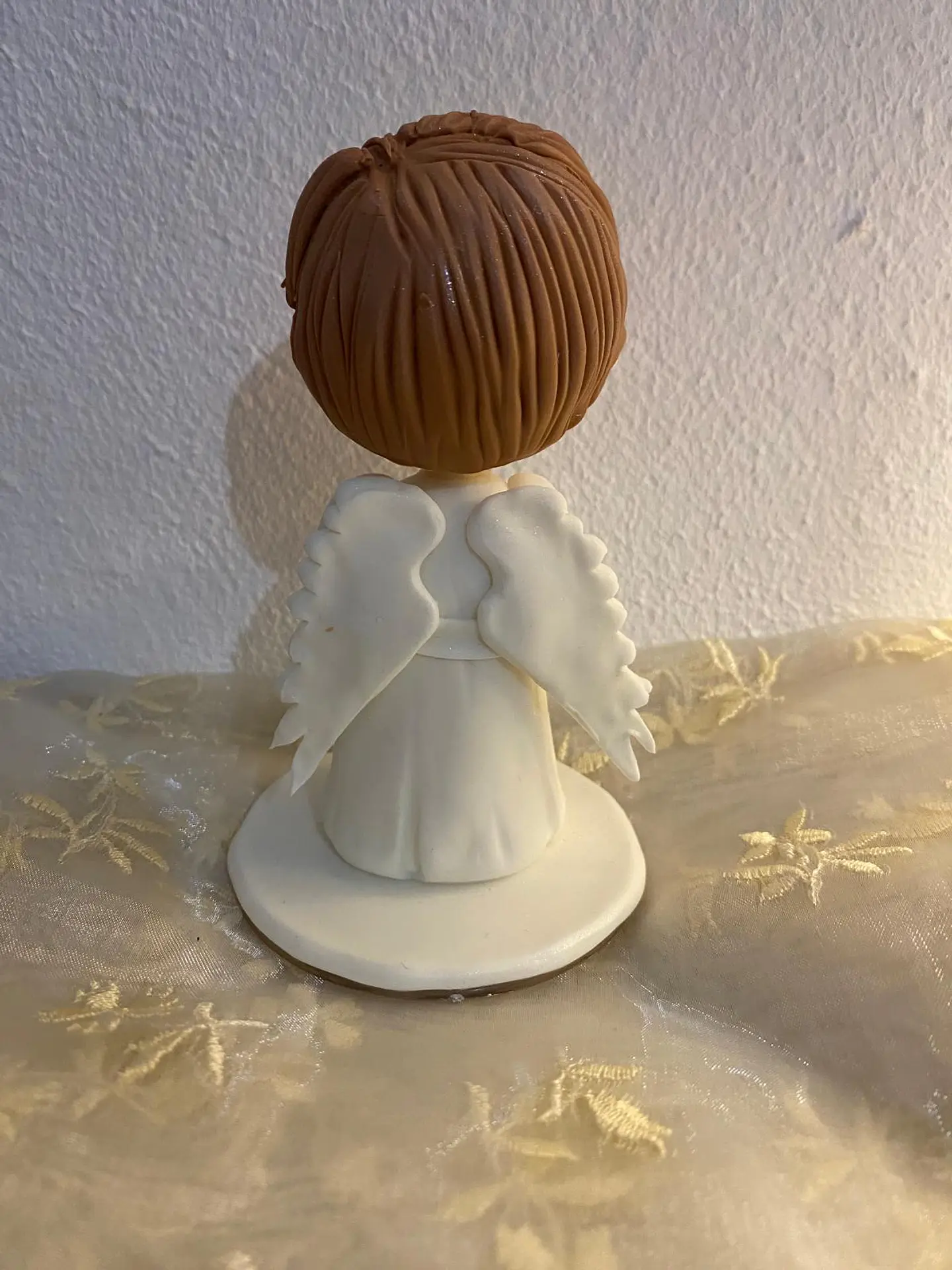 Topo Estatueta Personalizada em Biscuit Menino Anjinho 2