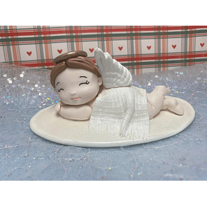 Estatueta Personalizada em Biscuit Menino Anjinho deitado
