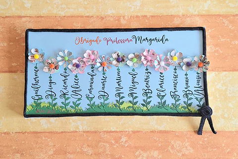 Jardim de Aluno – Quadro com Flores e Nomes Personalizados