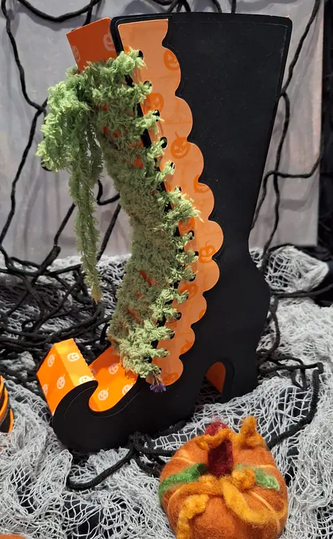 Halloween Bota Bruxa - Decoração Artesanal para Doces e Flores