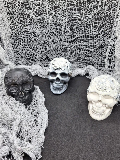 Gift Conjunto 3 Caveiras Floridas Estilo Gótico