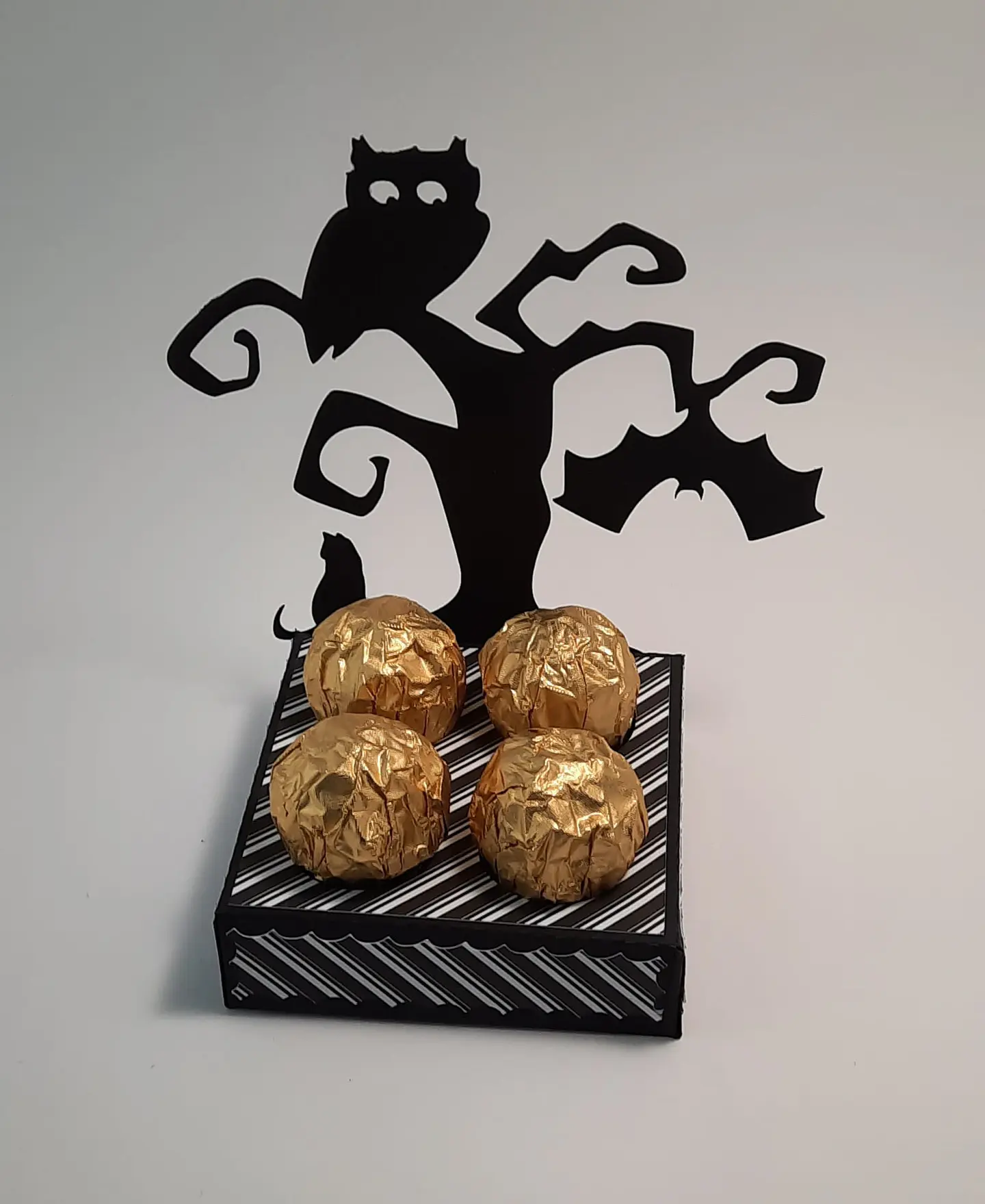 Porta Bombons Halloween | Árvore Assombrada com Coruja e Morcegos 2