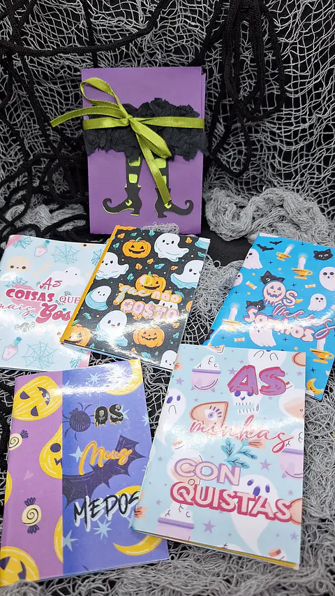 Pack 5 Caderninhos de Halloween "O Meu Mundo Mágico" – Edição Roxo
