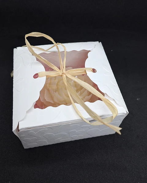 Vela Presente Peônia Georgina Natural Parafina