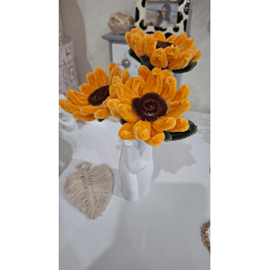 Girassois em corpo minimalista