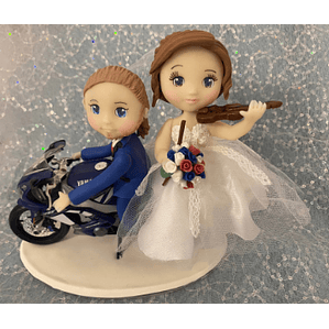 Estatueta de Noivos com Hobbies | Personalizada em Porcelana Fria