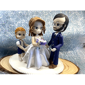 Estatueta de Noivos com Filhos | Personalizada em Porcelana Fria