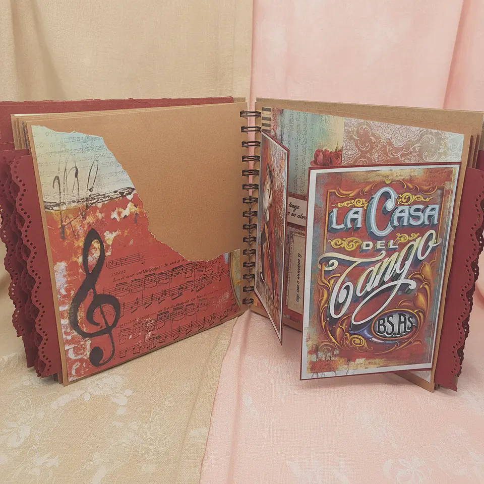 Álbum Tango – Coleção Desire (Stamperia) 25