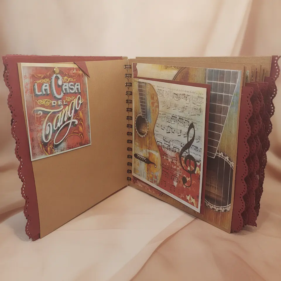 Álbum Tango – Coleção Desire (Stamperia) 30