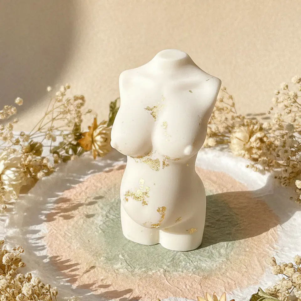 Estatueta Mulher Grávida 2