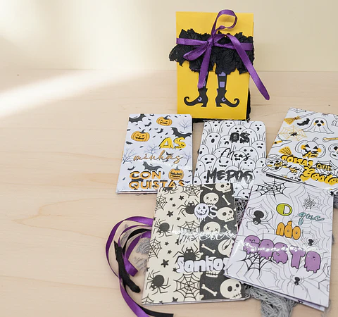 Pack 5 Caderninhos de Halloween "O Meu Mundo Mágico" – Edição Amarelo