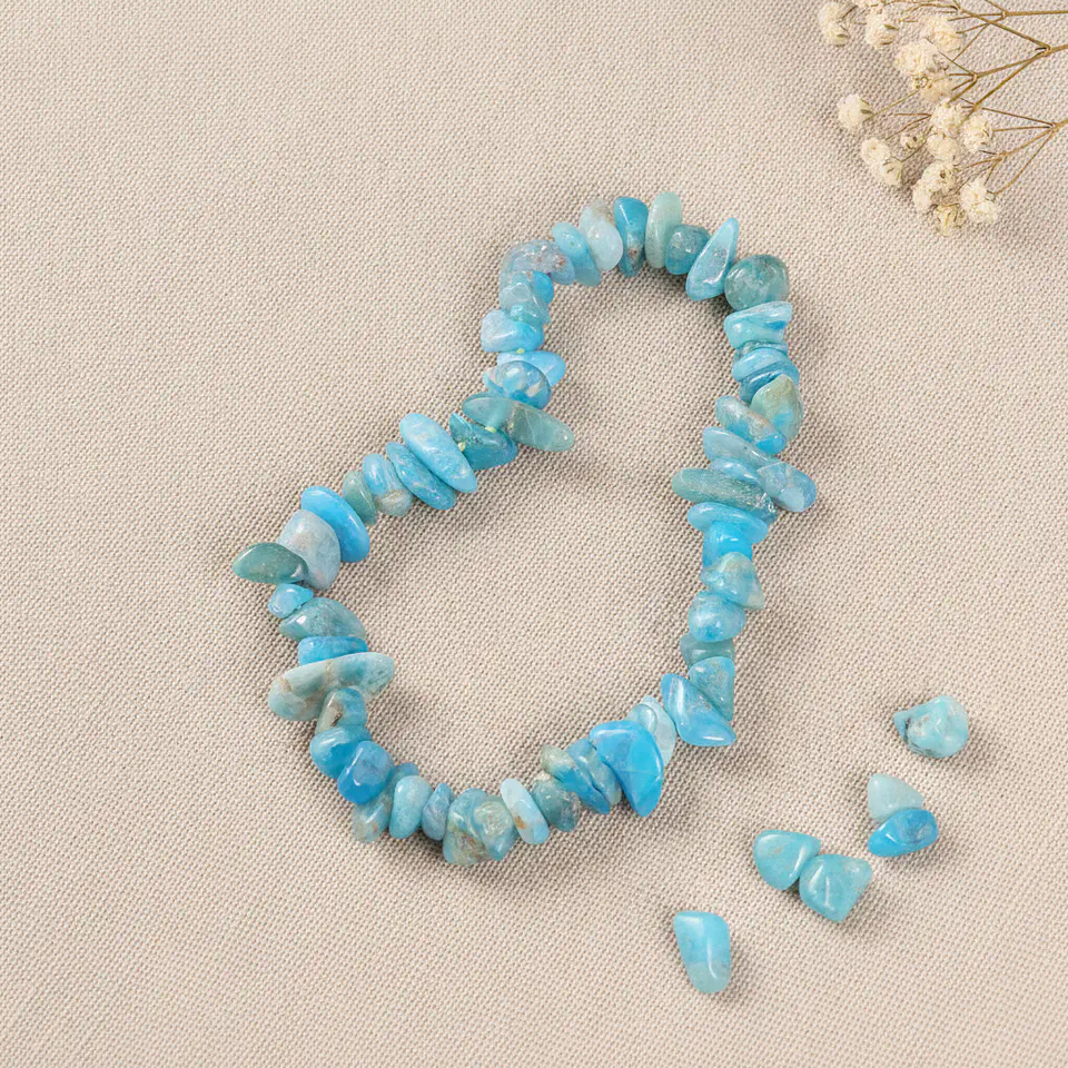 Pulseira de Pedra Natural Turquenite em Cascalho – Serenidade e Equilíbrio 1