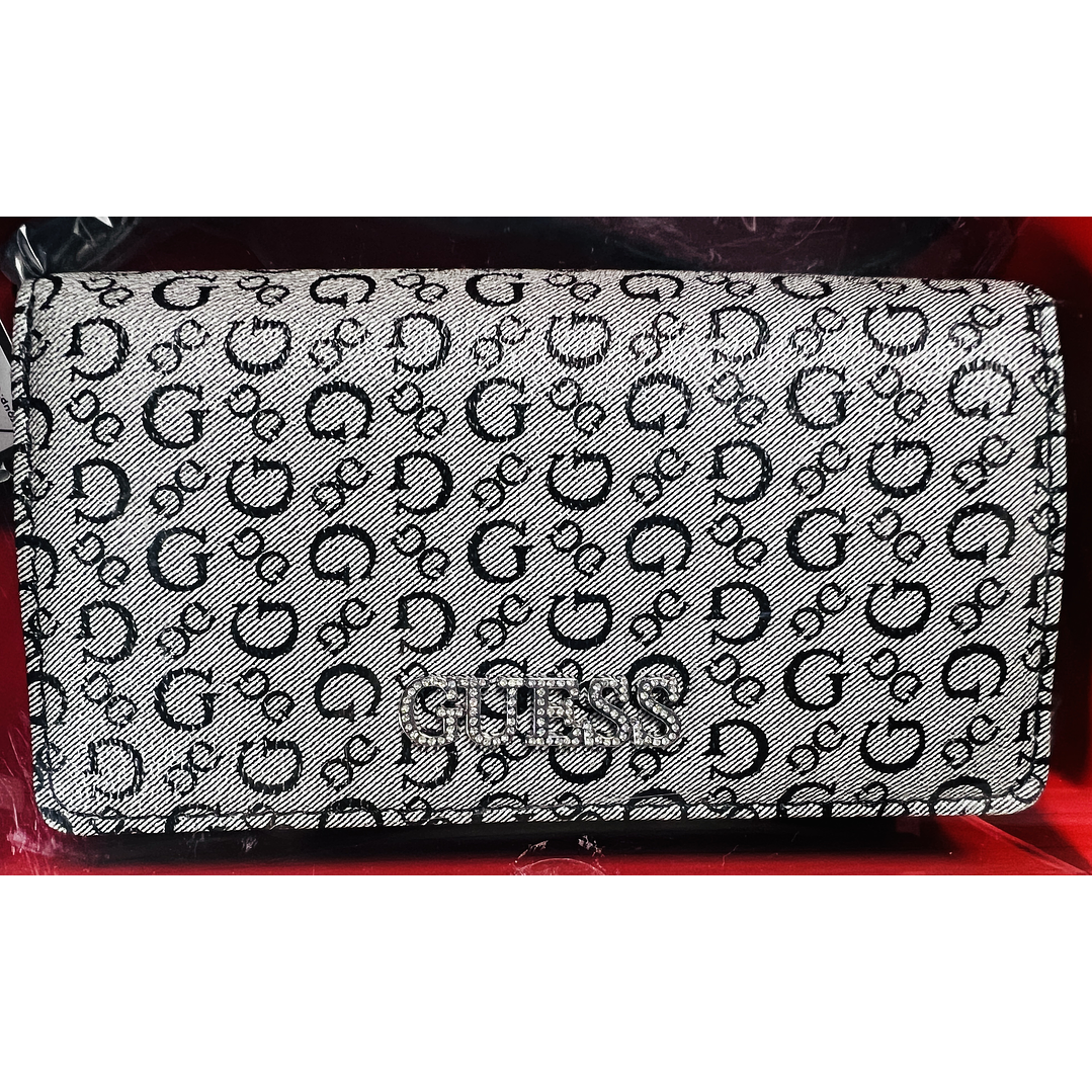 Set Billetera y tarjetero Guess 2