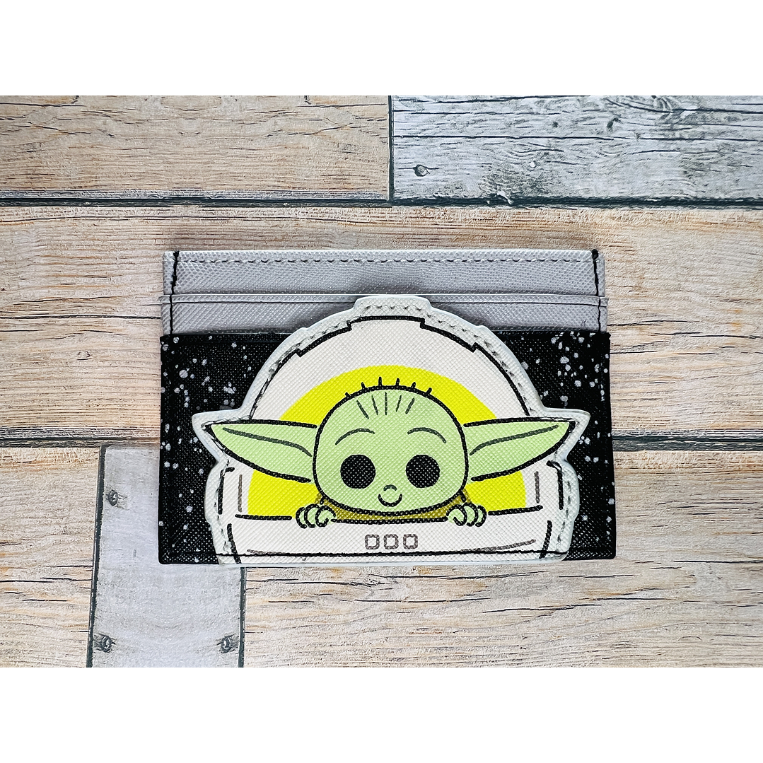 Tarjetero Baby Yoda 1