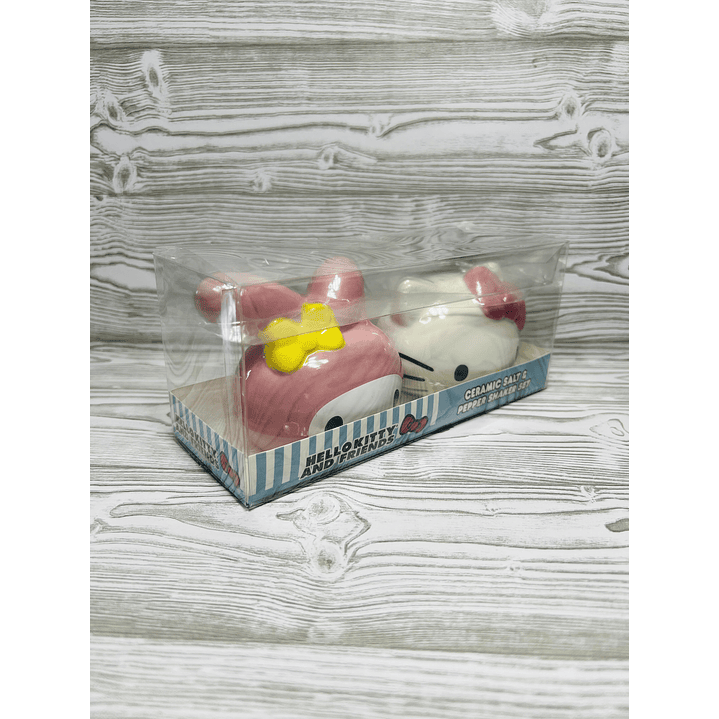 Salero y Pimentero Hello Kitty & My Melody 3