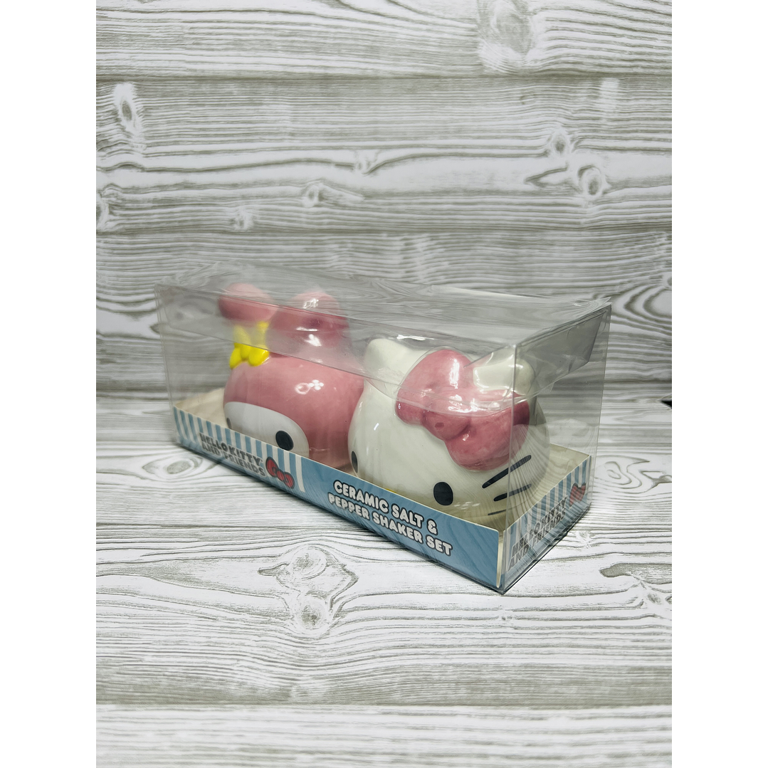 Salero y Pimentero Hello Kitty & My Melody 4