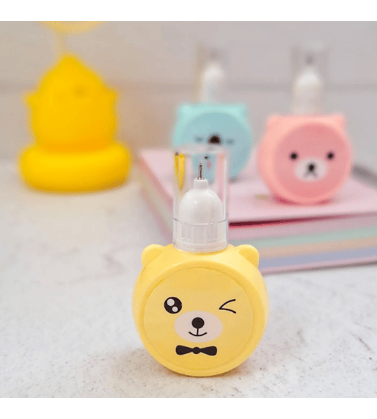 Corrector Líquido 12ml Diseño Cosmetic Bottle – Serie Coleccionable Oficina a la Moda