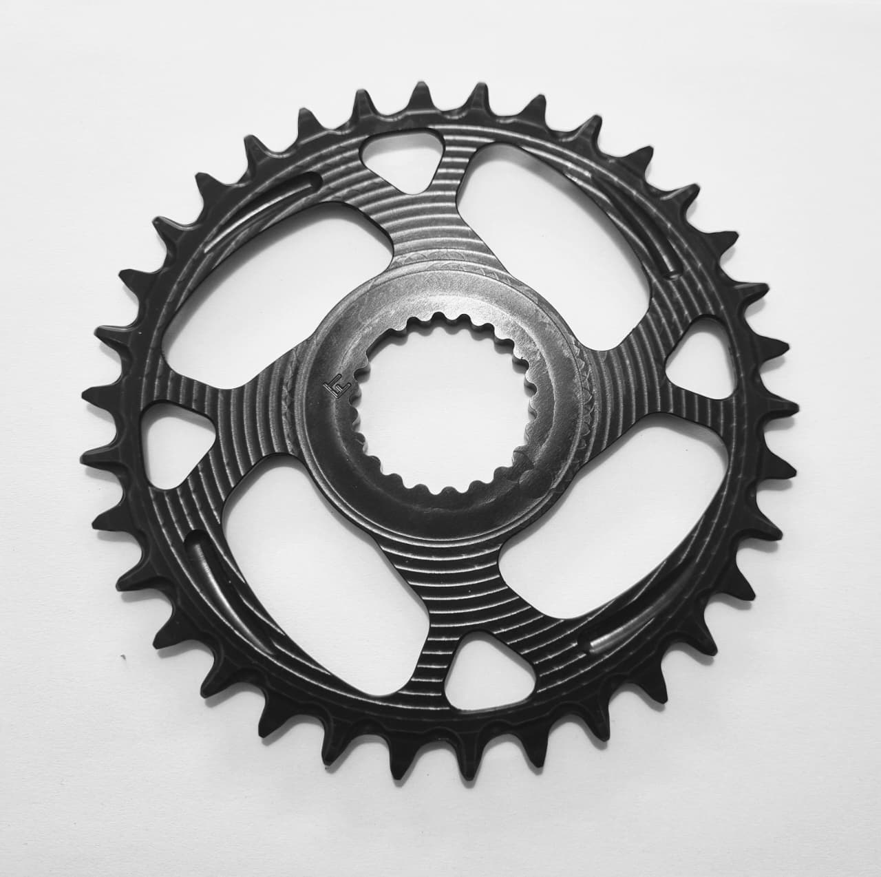 Corona CSIXX para anclaje directo Shimano 34T 3