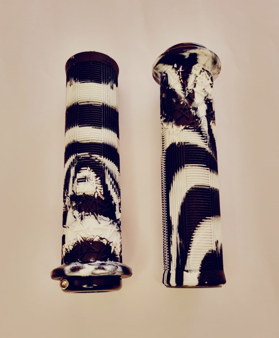 Puños SENSUS Meaty Paw Lock On - Kyle Strait Signature Zebra 3