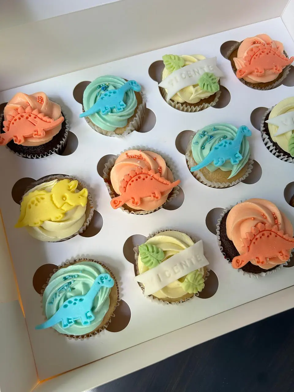 Cupcakes personalizados 12 unidades 8